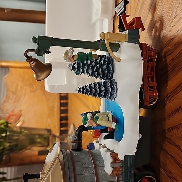 Holiday Express Water Tanker Skating Car - Picture 7 of 12